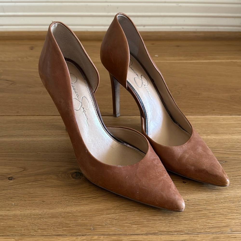 Jessica Simpson d’Orsay tan pumps